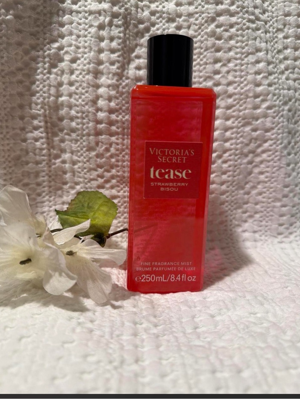 Victoria's Secret Tease Strawberry Bisou Fine Fragrance Mist - Red